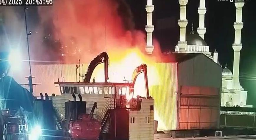 Zonguldakta limanda yangın Sahadaki vinç kullanılamaz hale geldi