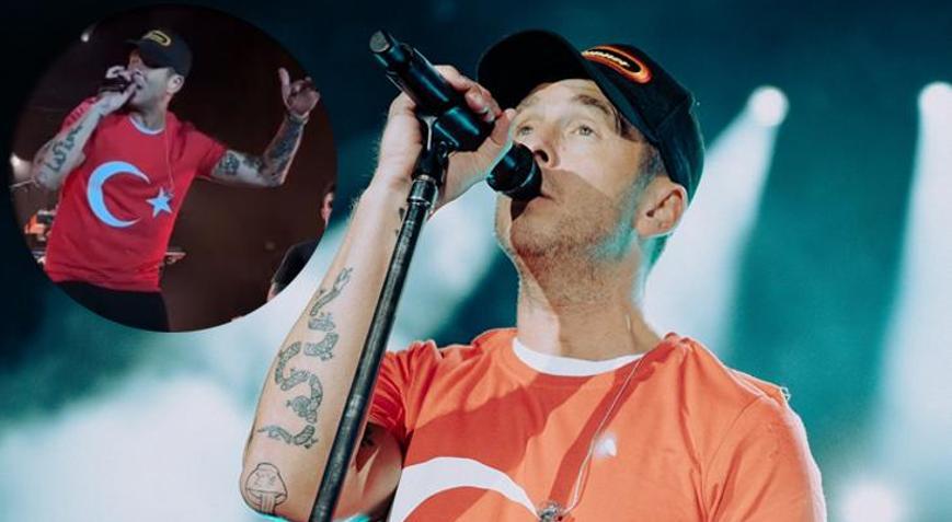 OneRepublic İstanbulda hayranlarıyla buluştu Ryan Tedder Türk bayraklı tişörtle sahneye çıktı