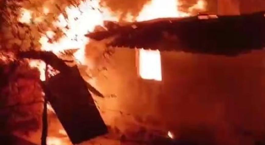 Karabükte 2 evde yangın