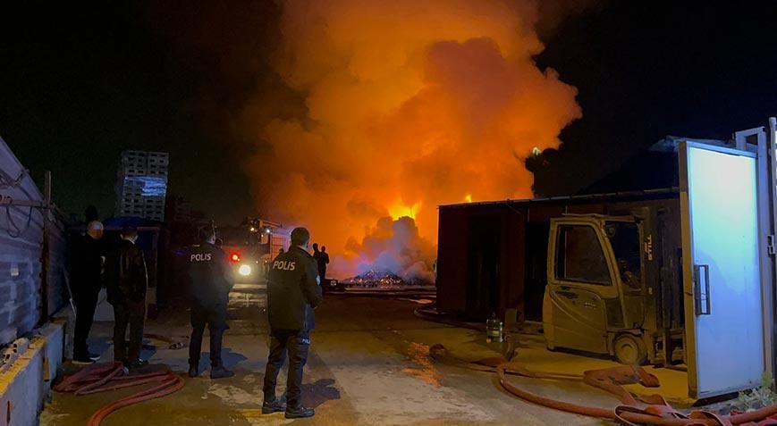 Bursada palet fabrikasında korkutan yangın