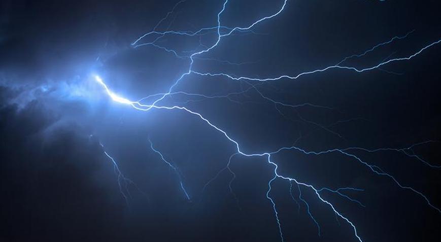 Bangladeşin farklı bölgelerinde yıldırım çarpması sonucu 13 kişi hayatını kaybetti