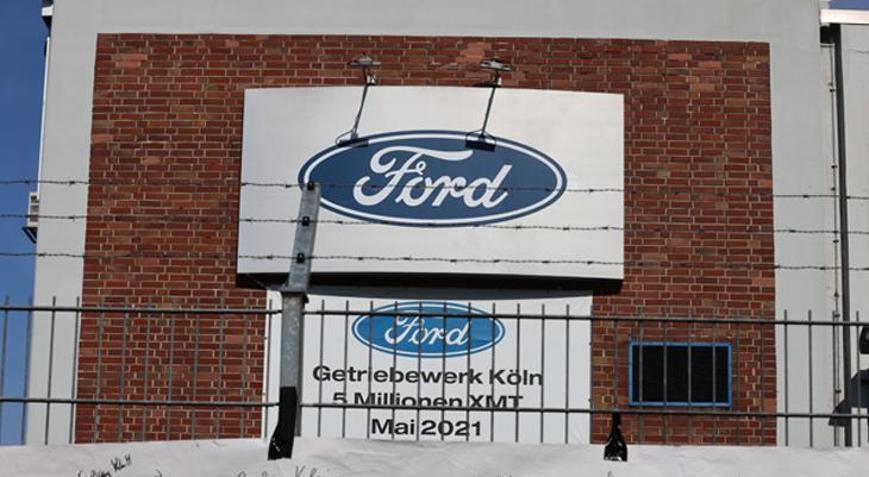 Almanyada Ford fabrikası işçileri greve gitti
