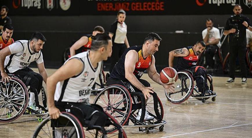 Beşiktaş ve Batman takımları farkındalık için parkeye çıktı