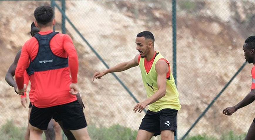 Hataysporda Adana Demirspor mesaisi hız kesmedi