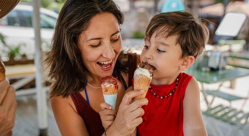 Yazın favori tatlısı diş sağlığını tehdit ediyor mu Dondurma tüketiminde bunlara dikkat