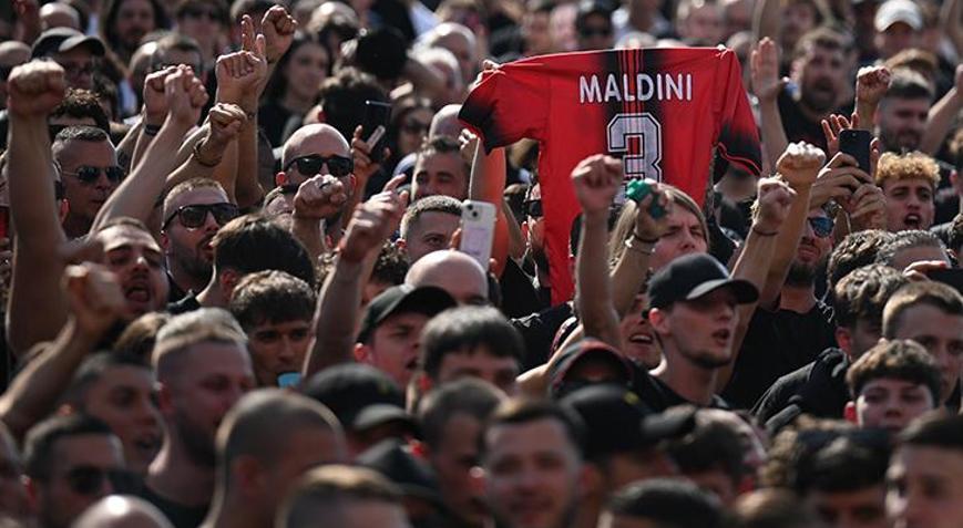 Milan taraftarından yönetime istifa çağrısı