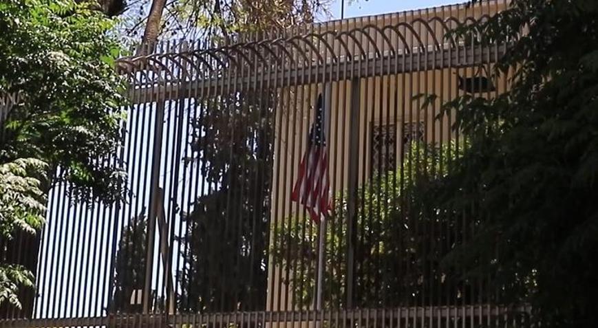 ABD bayrağı, Şam’da yeniden göndere çekildi