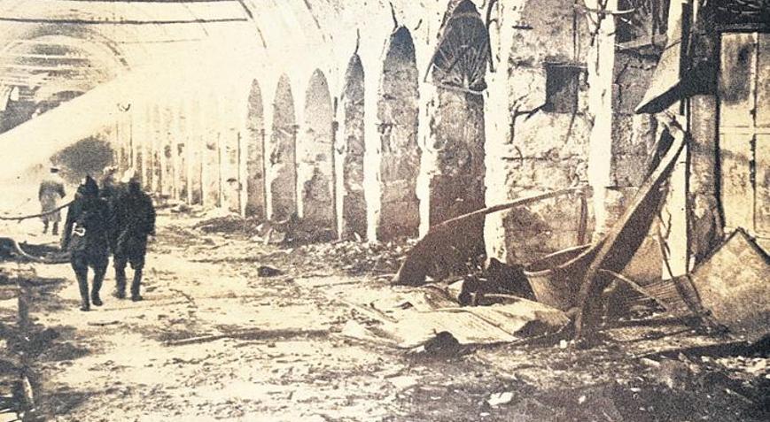 Kapalıçarşı alev alev