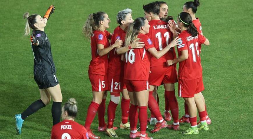 A Milli Kadın Futbol Takımı, Yunanistan deplasmanında galip