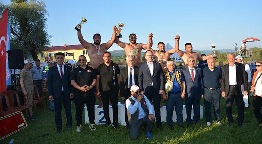 Tokatta Şehit Tümgeneral Aydoğan Aydın Karakucak Güreşleri