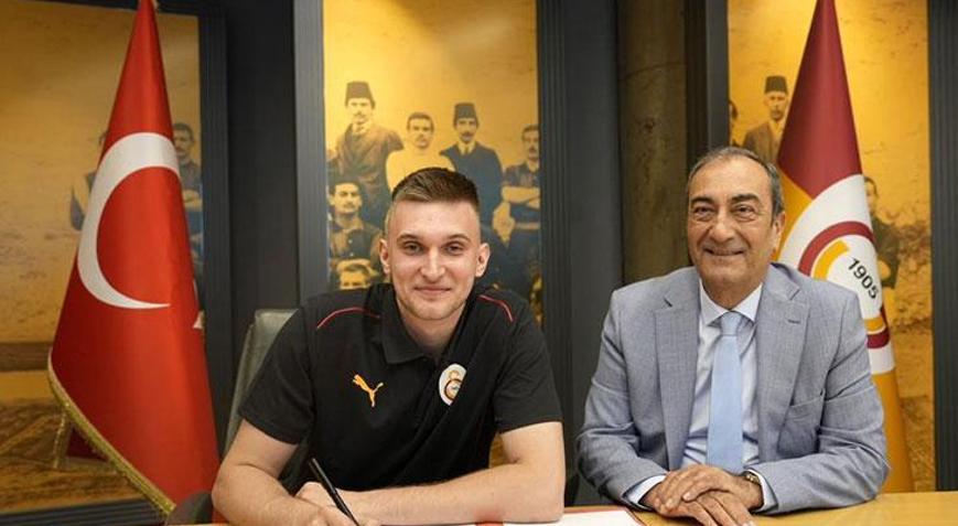 Can Koç resmen Galatasarayda 2 yıllık imza
