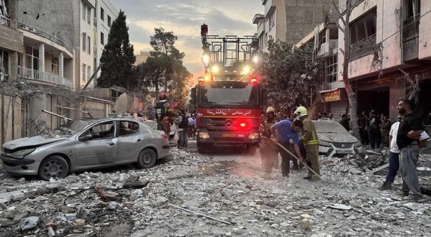 İsrailli yetkiliden İrana yönelik saldırıların 2 hafta daha sürebileceği iddiası