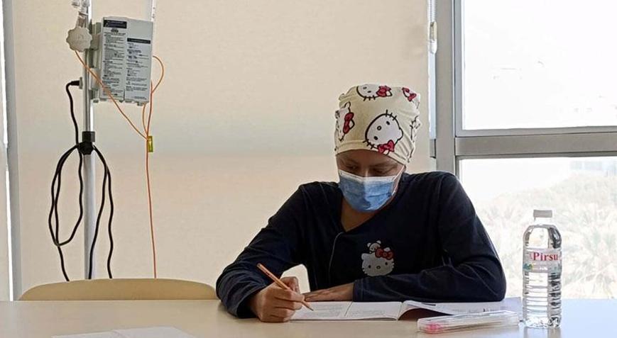 İkizi de aynı hastalığa yakalanmıştı Hatice hastane odasında LGS’ye girdi