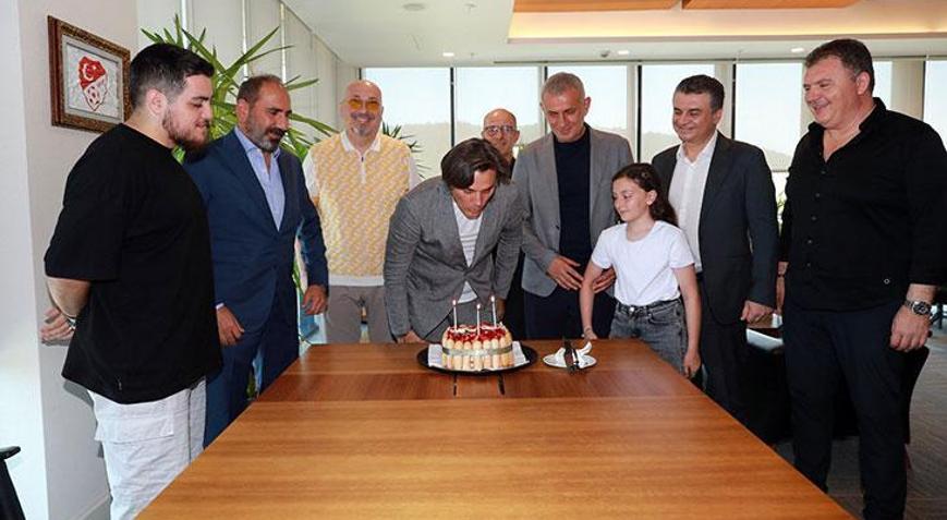 TFFden Vincenzo Montellaya doğum günü kutlaması