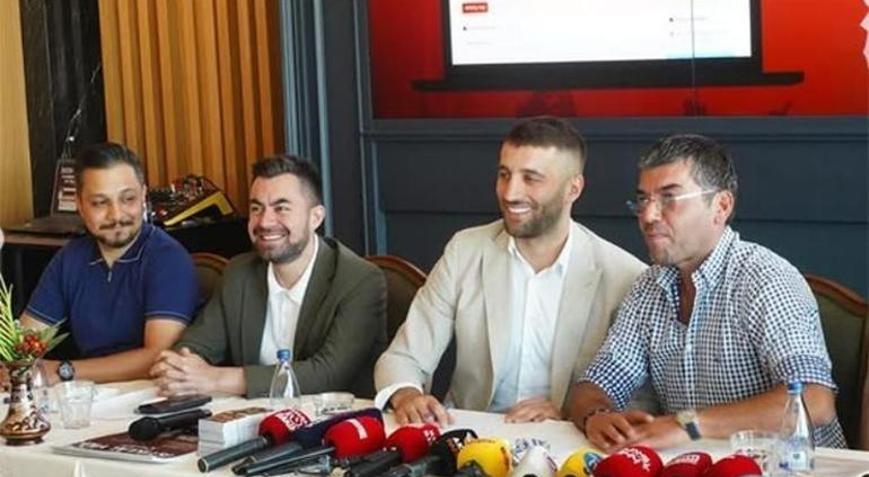 Eski Galatasaraylı Alpaslan Öztürkten sürpriz imza Yeni takımı belli oldu