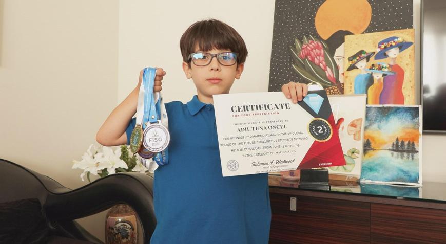 İstanbul - 7 yaşında matematikte dünya şampiyonluğunu kazandı; hedefi biliminsanı olmak