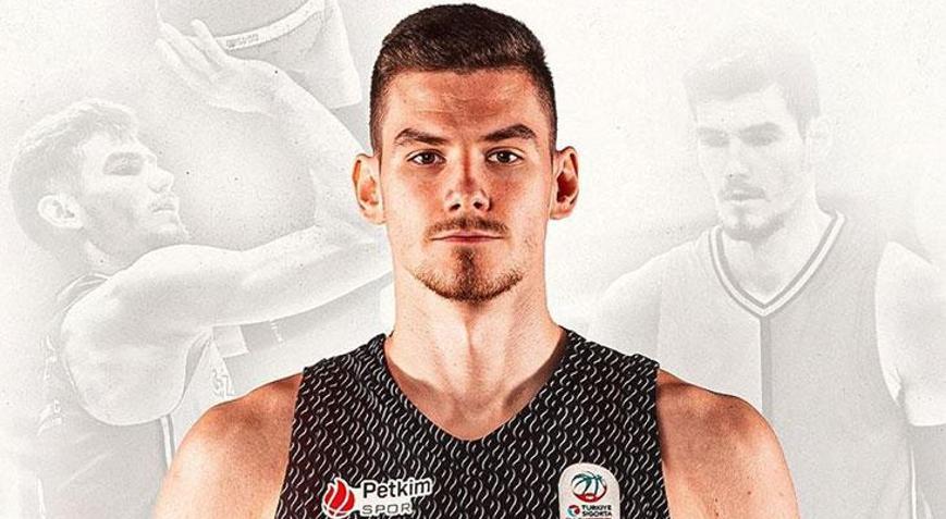 Aliağa Petkimspor, Roberts Blumbergsi kadrosuna kattı