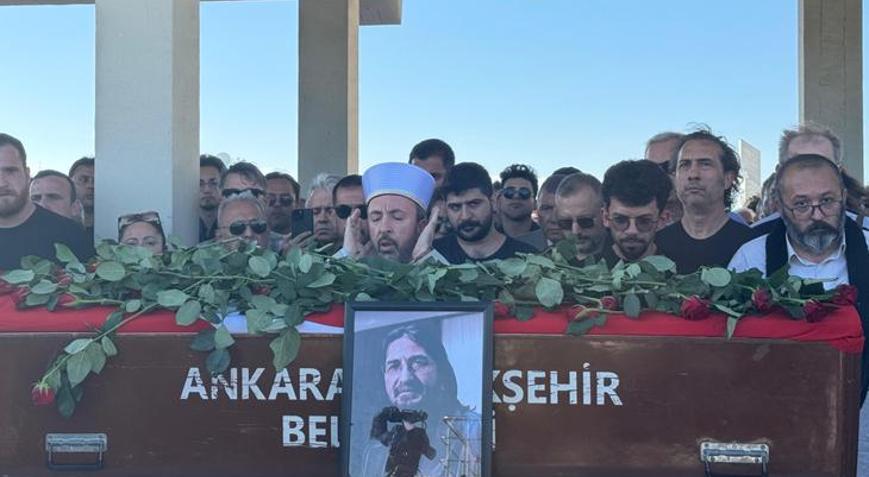 Gazeteci-yazar Nihat Genç Ankarada son yolculuğuna uğurlandı