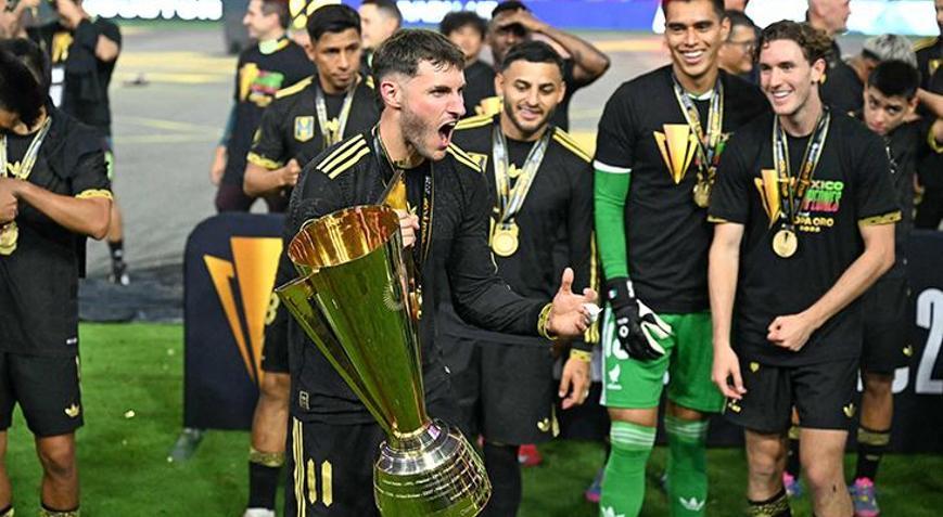 CONCACAF Altın Kupada şampiyon Meksika Finalde 3 gol