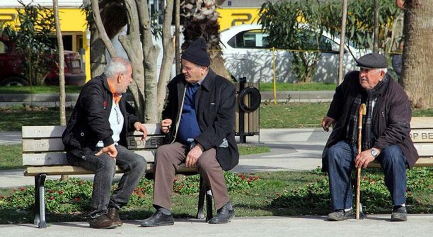 Türkiye hızla yaşlanıyor: Birkaç yıl içinde her 4 kişiden biri 65 yaş üzeri olacak