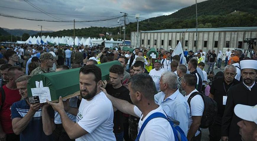 Srebrenitsa Soykırımının 30. yıl dönümü: Bugün 7 cenaze toprağa verilecek