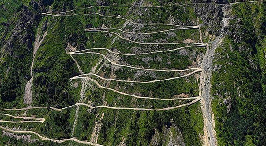 İki ili birbirine bağlıyor Ruslar yaptı: Tek seferde dönüş imkansız