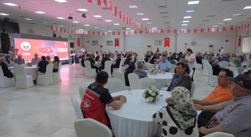 Kırklareli Valisi Turan şehit aileleri ve gazilerle bir araya geldi ...