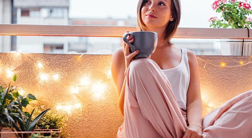 Yazın keyfini açık havada çıkarın… İşte balkonları neşelendirecek 5 dekorasyon önerisi