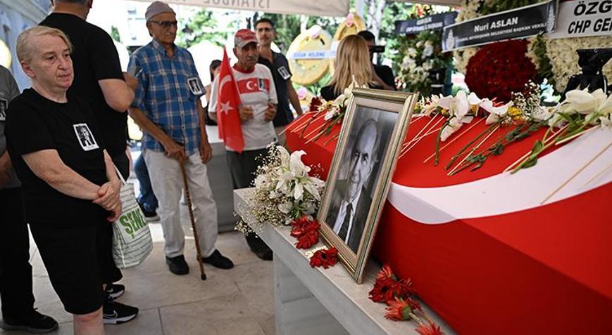 Eski CHP Genel Başkanı Altan Öymen İstanbulda son yolculuğuna uğurlandı