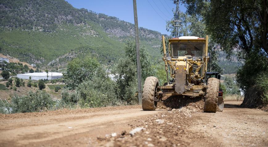 Anamur Gercebahşiş’in yol çilesi Büyükşehir’le sona erdi