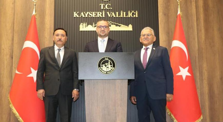 Karahan, Kayseride ziyaretlerde bulundu