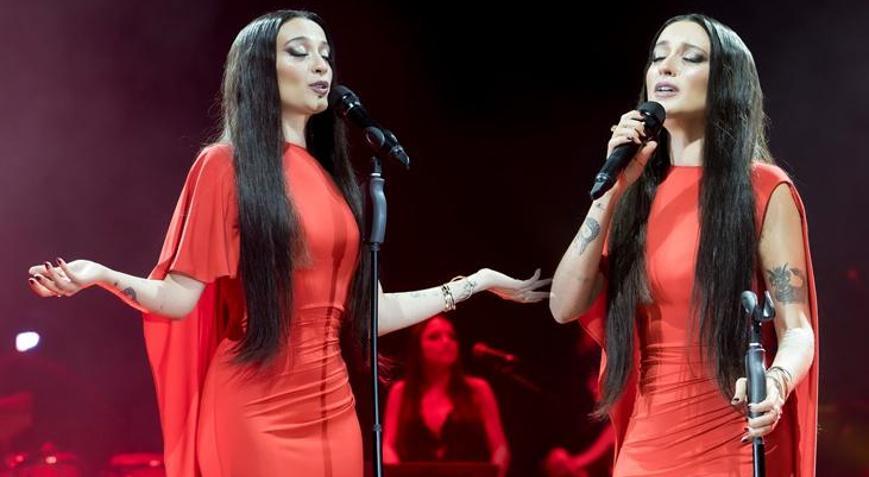 Kardeşi hastanelik oldu Melike Şahin üzücü haberi Harbiye konserinde açıkladı