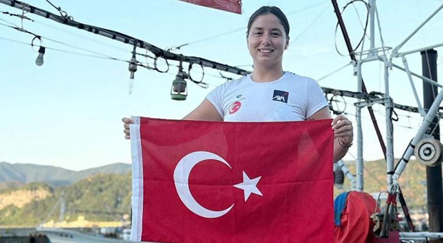 Bengisu Avcı, Okyanus Yedilisini tamamlamak için suya girdi