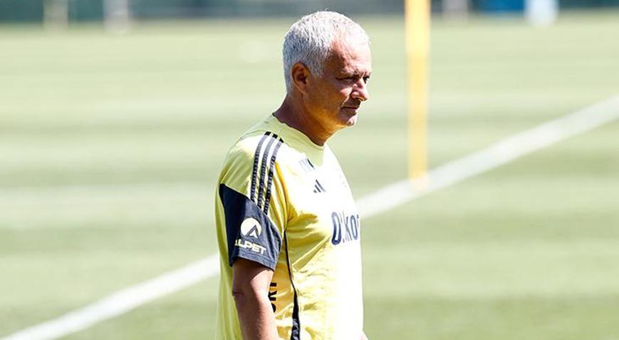 Fenerbahçede Jose Mourinho, Feyenoord maçı 11ini belirledi