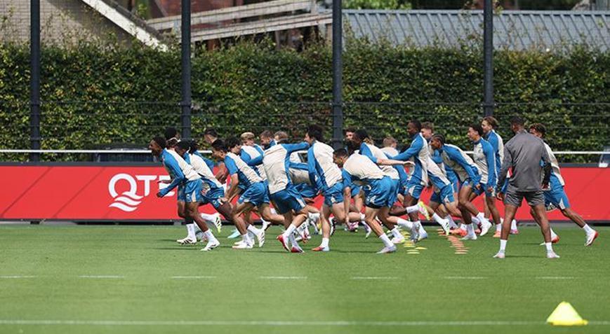 Feyenoordda Fenerbahçe maçı hazırlıkları tamamlandı