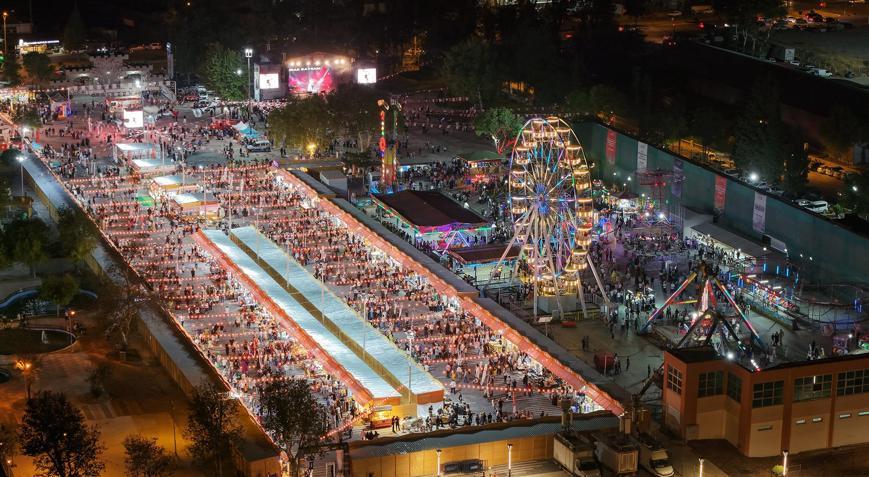 KAHRAMANMARAŞ Büyükşehir Belediyesi tarafından düzenlenen Uluslararası Gelensek Ağustos Fuarı açıldığı