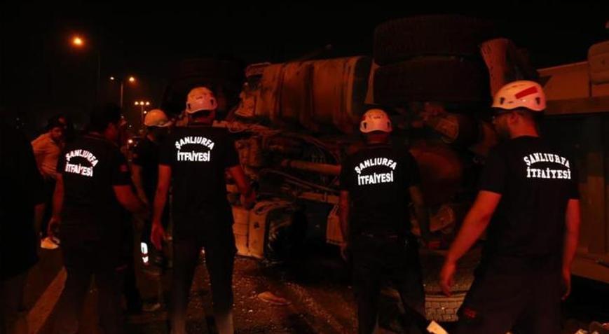 Şanlıurfa’da zincirleme trafik kazası yaşandı TIR ortalığı savaş alanına çevirdi