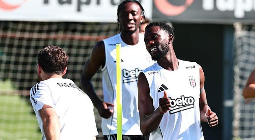 Beşiktaşın yeni transferi Wilfred Ndidi ilk antrenmanına çıktı