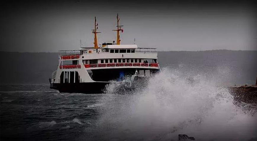 Olumsuz hava koşulları feribot seferlerini iptal ettirdi