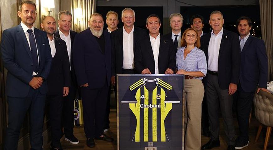Fenerbahçe heyeti, Feyenoord heyetini ağırladı
