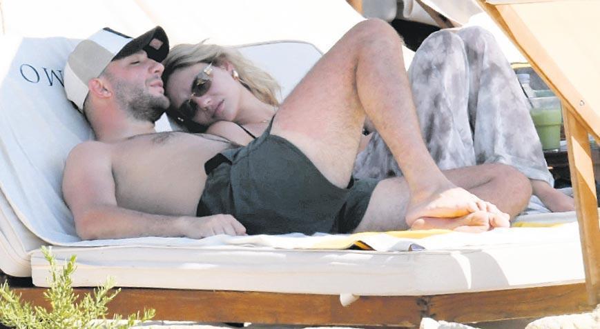 Şezlongtan kalkmadı