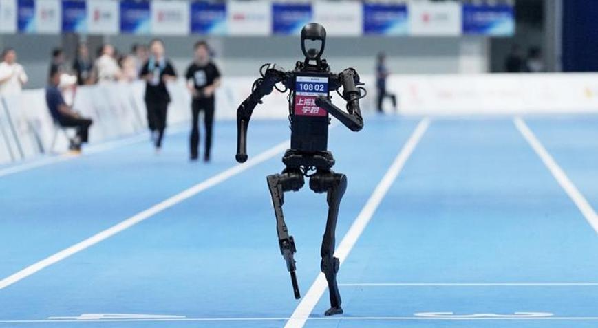 Robotlara insan dizine benzeyen eklem yapıldı