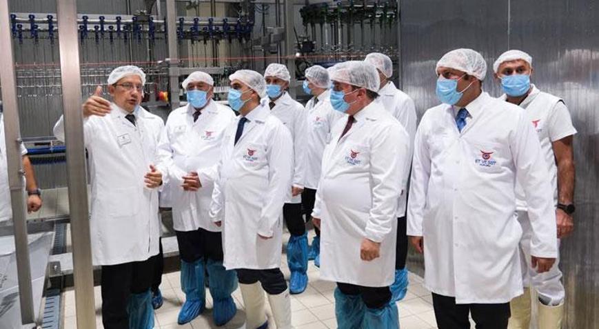 Sanayi ve Teknoloji Bakanı Kacır, Erzincan Tavuk Kombinasını ziyaret etti