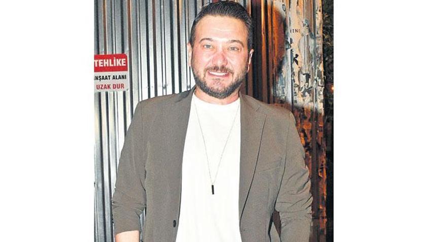 ‘Onur Bey’in yan şubesiyim