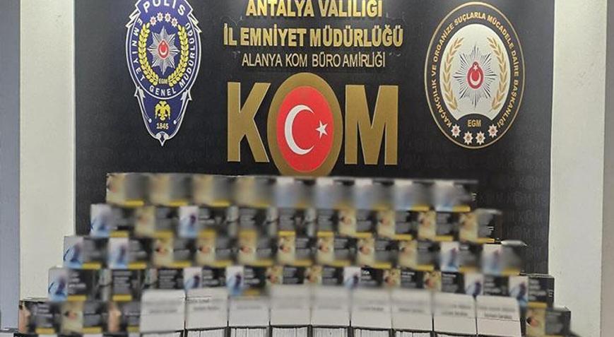 Antalya’da kaçakçılık operasyonu: 100 tabanca, binlerce paket sigara ele geçirildi