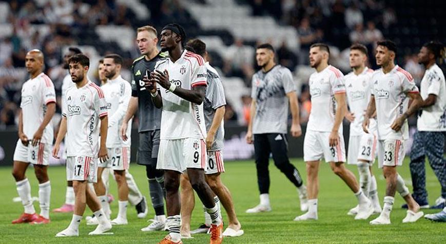 Beşiktaşta taraftardan büyük tepki Rakip takım oyuncuları alkışlandı