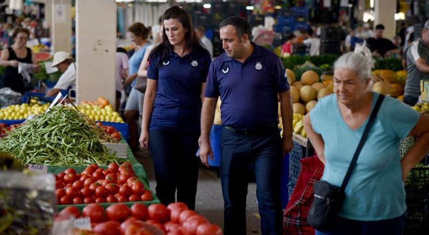 Pazar tezgahında irili, ufaklı aldatmacaya 3 bin 541 lira ceza