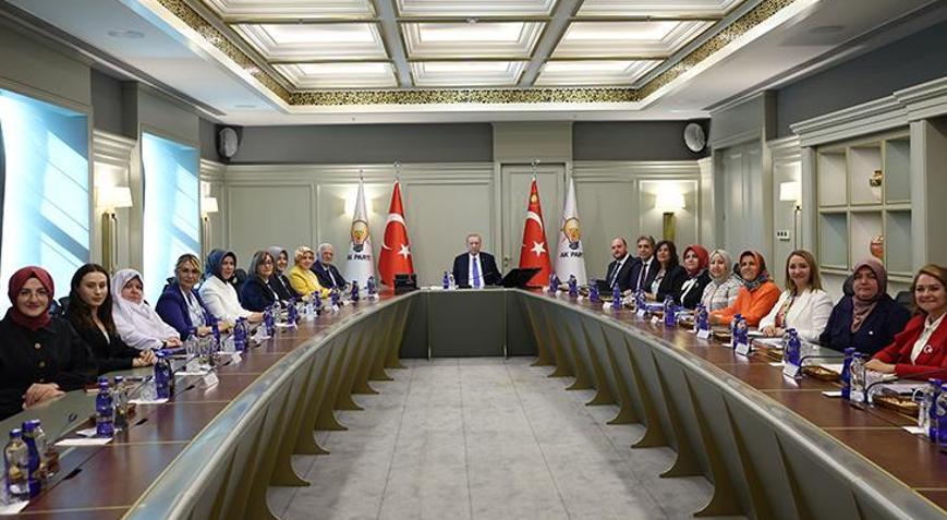 Erdo�an, AK Parti�li kad�n belediye ba�kanlar�n� kabul etti