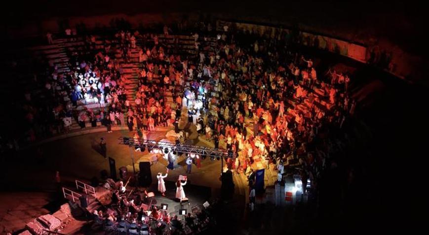 Antik Tiyatroda ezgilerden bir mozaik 30 Ağustos konserine büyük ilgi