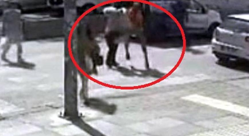 Yol verme kavgasında darbedilen kadın yaralandı O anlar kamerada